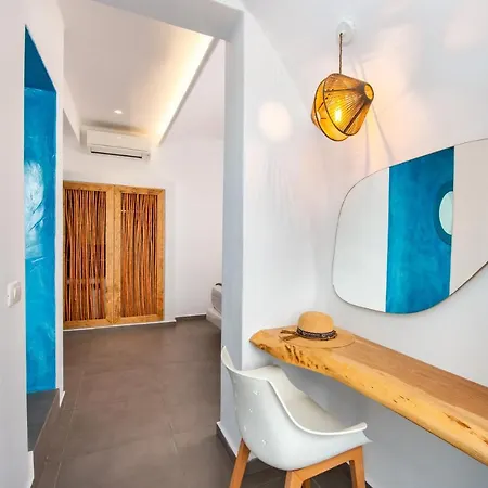 Evgenia & By Calm Collection 3* Fira (Santorini)